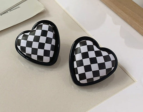 Checkered Hearts - Black